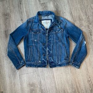 Abercrombie & Fitch Denim Jacket Women’s Medium light distressed jean